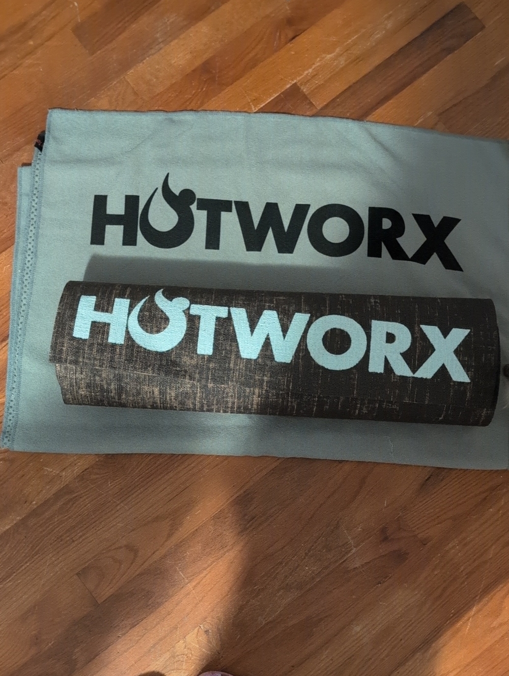 Hotworx Mat And Towel